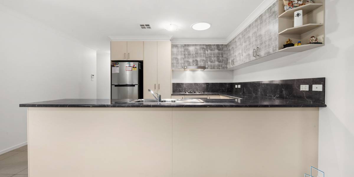 15 Jeff Snell Crescent, DUNLOP, ACT 2615 AUS