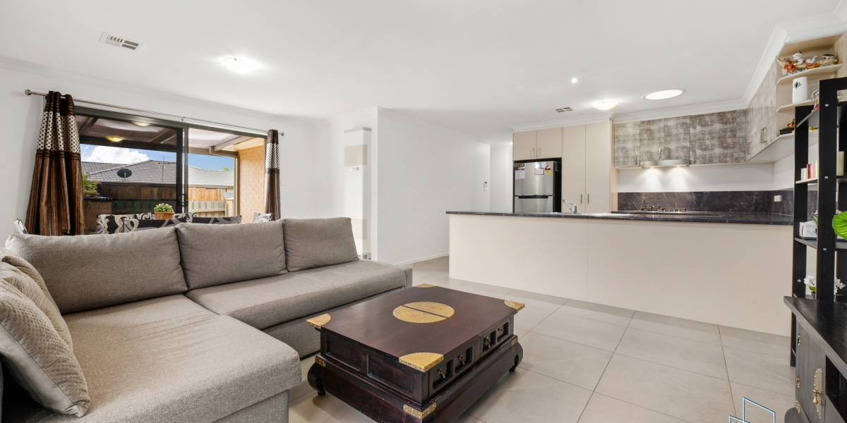 15 Jeff Snell Crescent, DUNLOP, ACT 2615 AUS