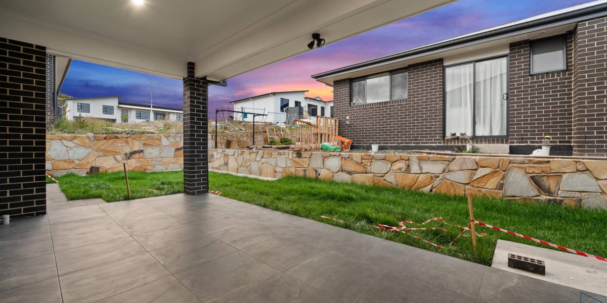 21 Charlow Street, GOOGONG, NSW 2620 AUS