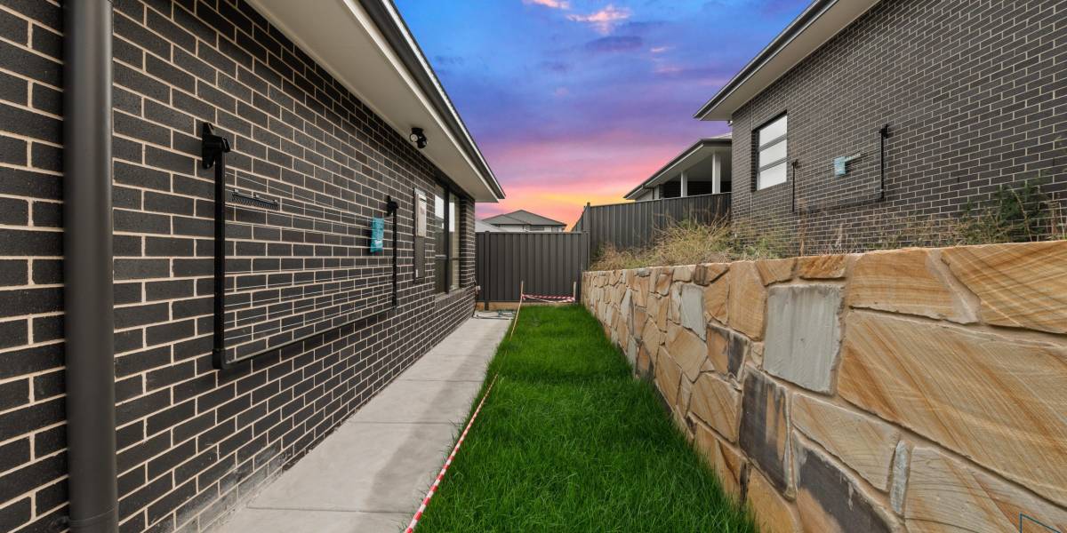 21 Charlow Street, GOOGONG, NSW 2620 AUS