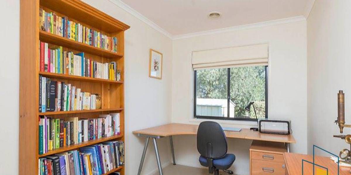 5 McDonnell Close, DUNLOP, ACT 2615 AUS