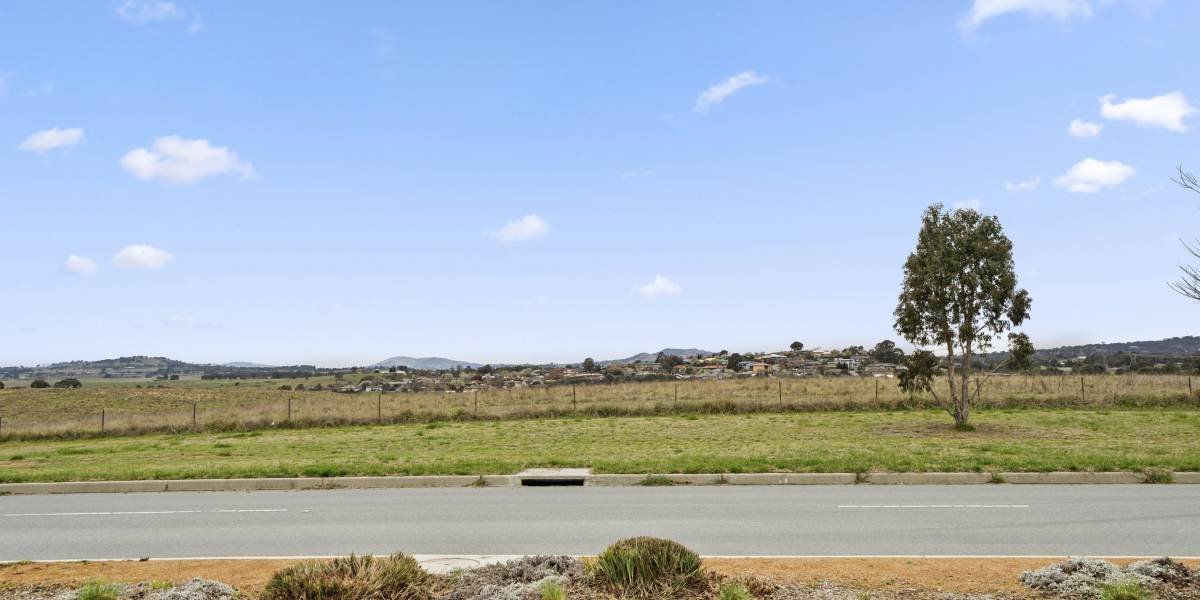 2/204 Mcfarlane Burnet Avenue, MACGREGOR, ACT 2615 AUS
