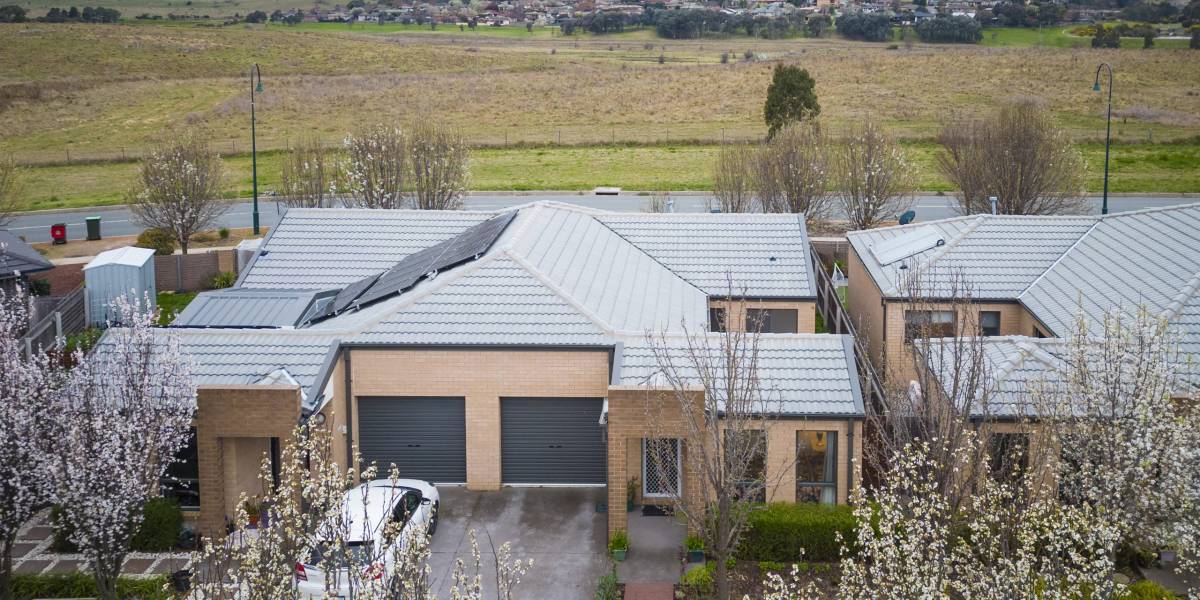 2/204 Mcfarlane Burnet Avenue, MACGREGOR, ACT 2615 AUS