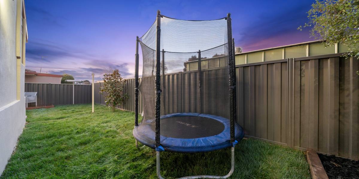 27 Britten Jones Drive, HOLT, ACT 2615 AUS