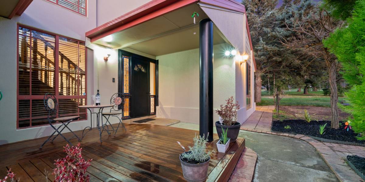27 Britten Jones Drive, HOLT, ACT 2615 AUS