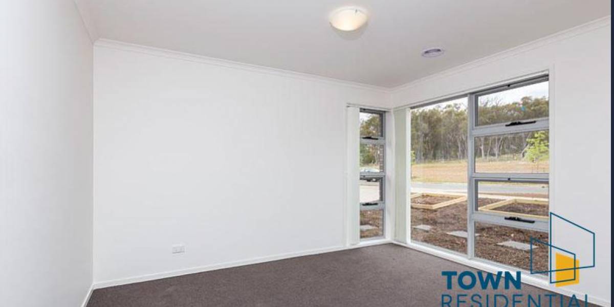 30 Cocoparra Crescent, CRACE, ACT 2911 AUS