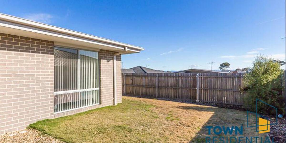 30 Cocoparra Crescent, CRACE, ACT 2911 AUS