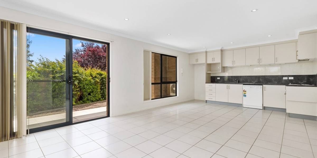 1/4 Jeff Snell Crescent, DUNLOP, ACT 2615 AUS