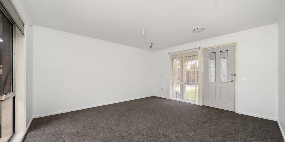 7 Dorrit Black Crescent, LYNEHAM, ACT 2602 AUS