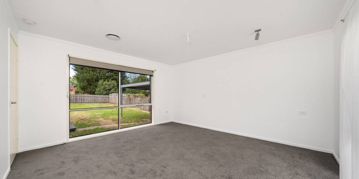 7 Dorrit Black Crescent, LYNEHAM, ACT 2602 AUS