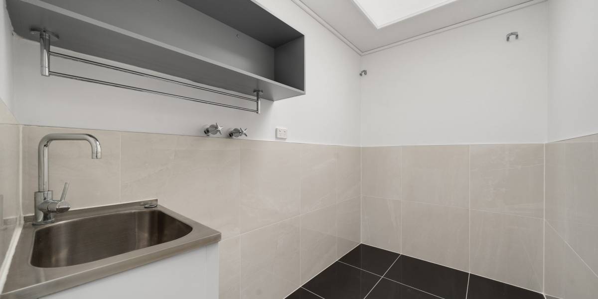 7 Dorrit Black Crescent, LYNEHAM, ACT 2602 AUS
