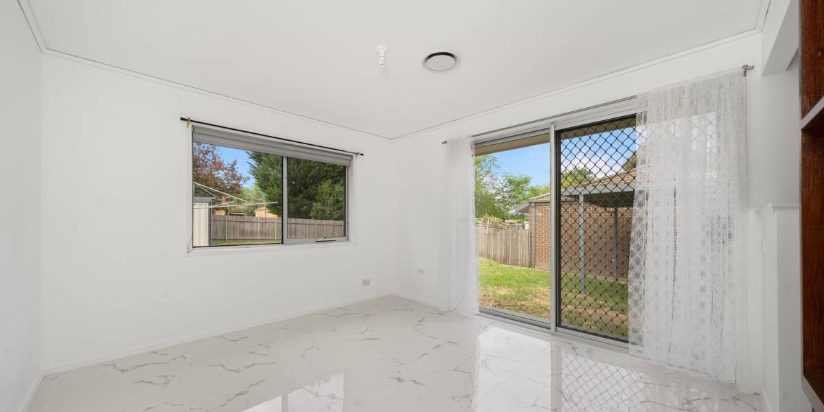 7 Dorrit Black Crescent, LYNEHAM, ACT 2602 AUS