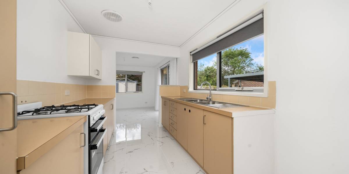 7 Dorrit Black Crescent, LYNEHAM, ACT 2602 AUS