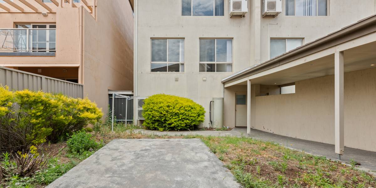 89a Anthony Rolfe Avenue, GUNGAHLIN, ACT 2912 AUS