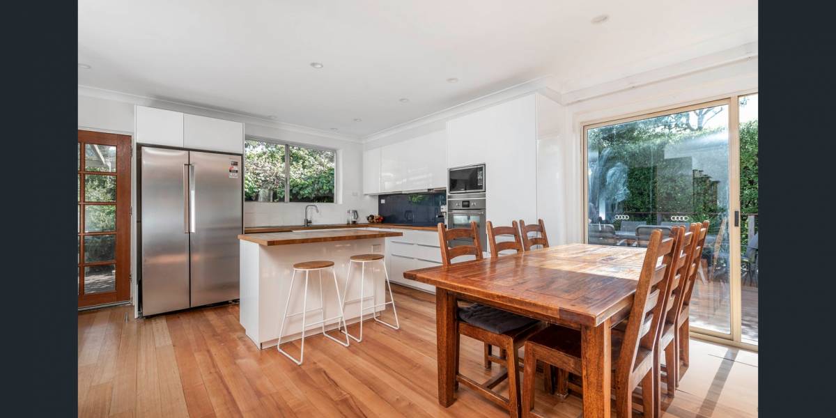 11 Burara Crescent, WARAMANGA, ACT 2611 AUS