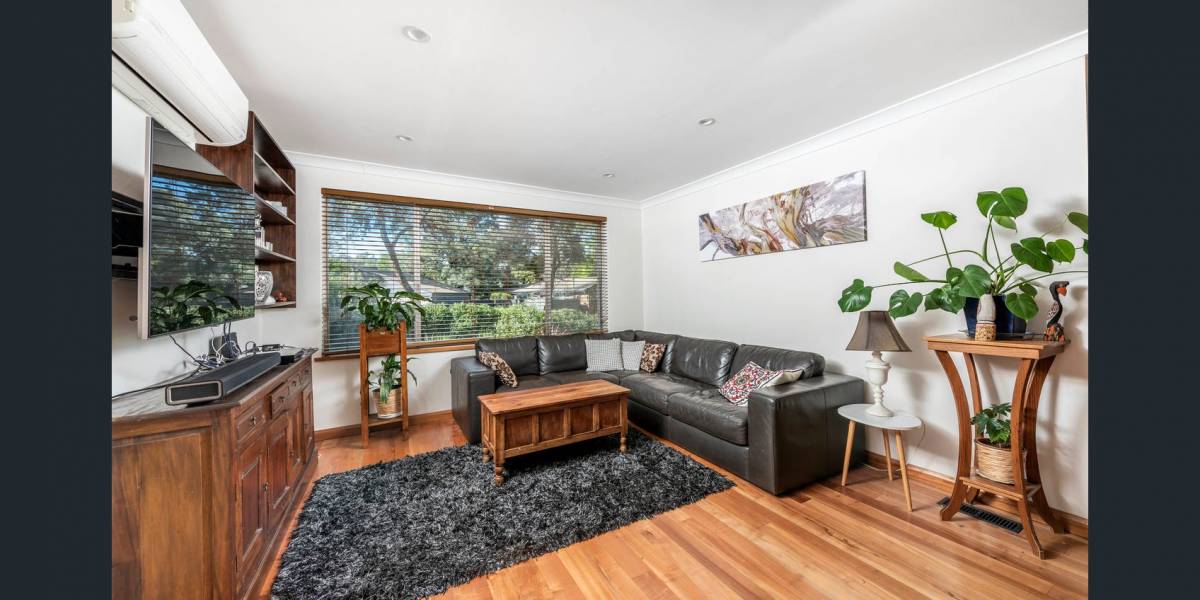 11 Burara Crescent, WARAMANGA, ACT 2611 AUS