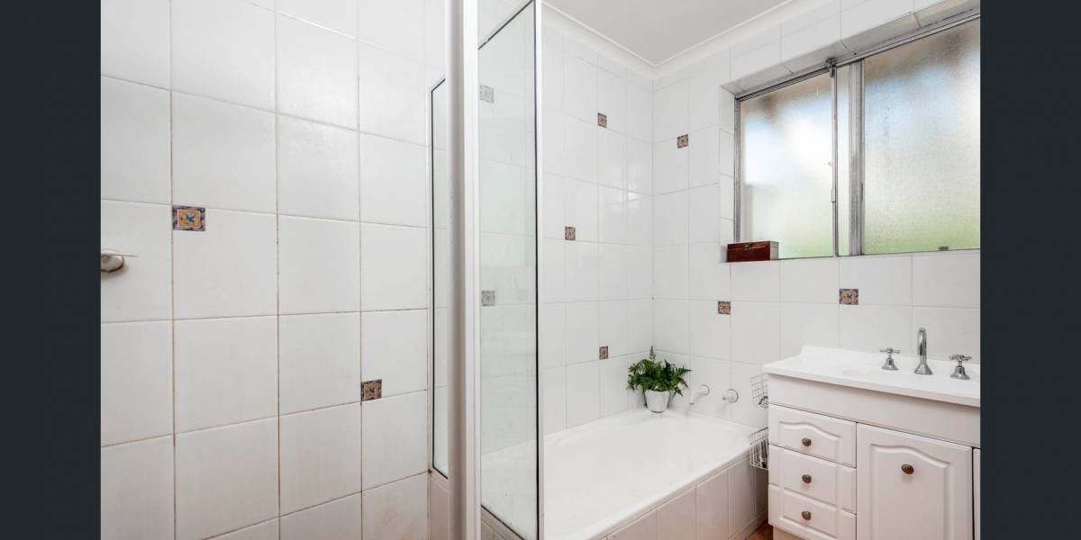 11 Burara Crescent, WARAMANGA, ACT 2611 AUS
