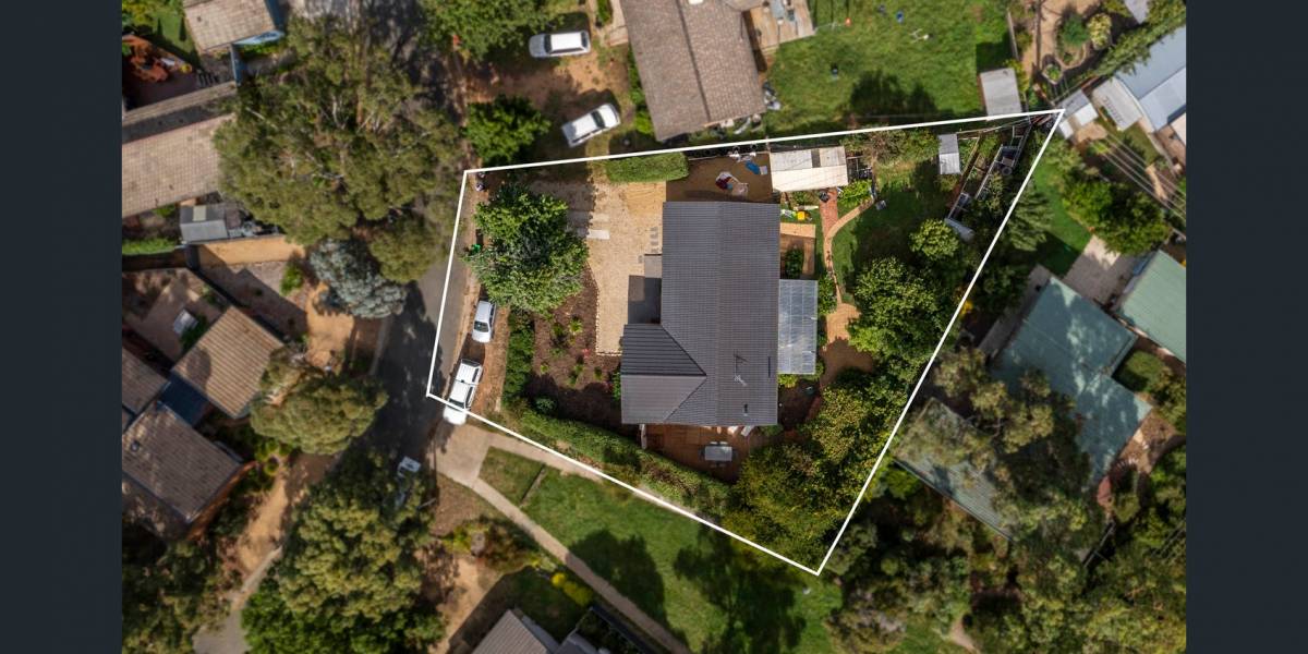 11 Burara Crescent, WARAMANGA, ACT 2611 AUS