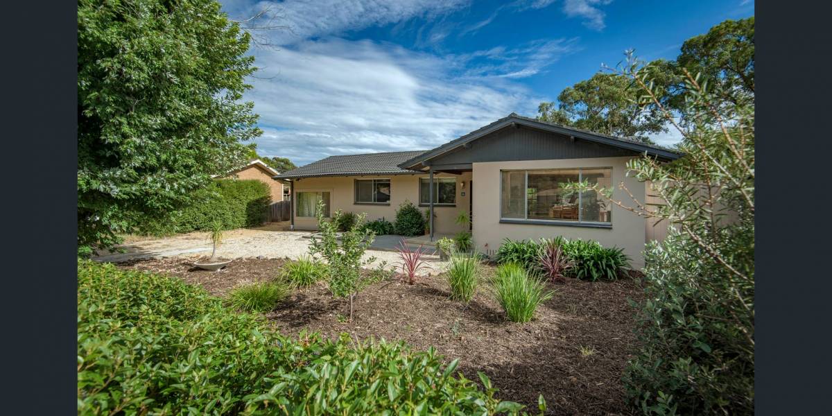 11 Burara Crescent, WARAMANGA, ACT 2611 AUS