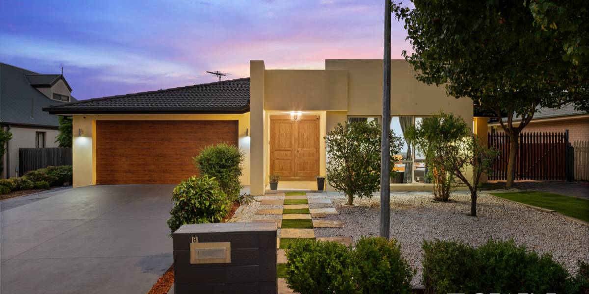 8 Ikara Close, DUNLOP, ACT 2615 AUS