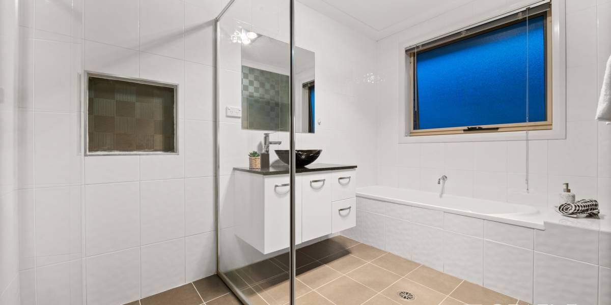 8 Ikara Close, DUNLOP, ACT 2615 AUS