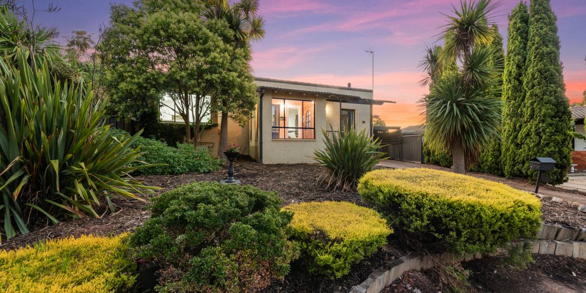 16 Boote place, SPENCE, ACT 2615 AUS