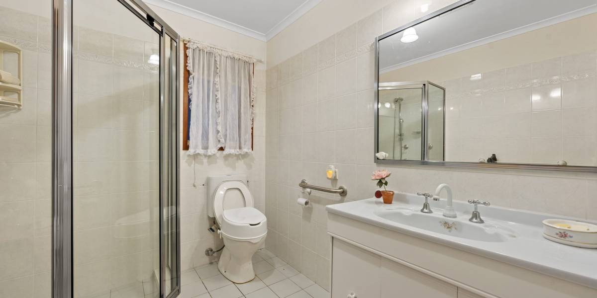 9 Gudgenby Close, PALMERSTON, ACT 2913 AUS