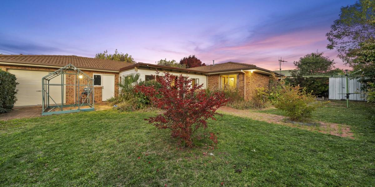 9 Gudgenby Close, PALMERSTON, ACT 2913 AUS