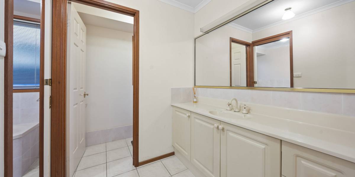 9 Gudgenby Close, PALMERSTON, ACT 2913 AUS