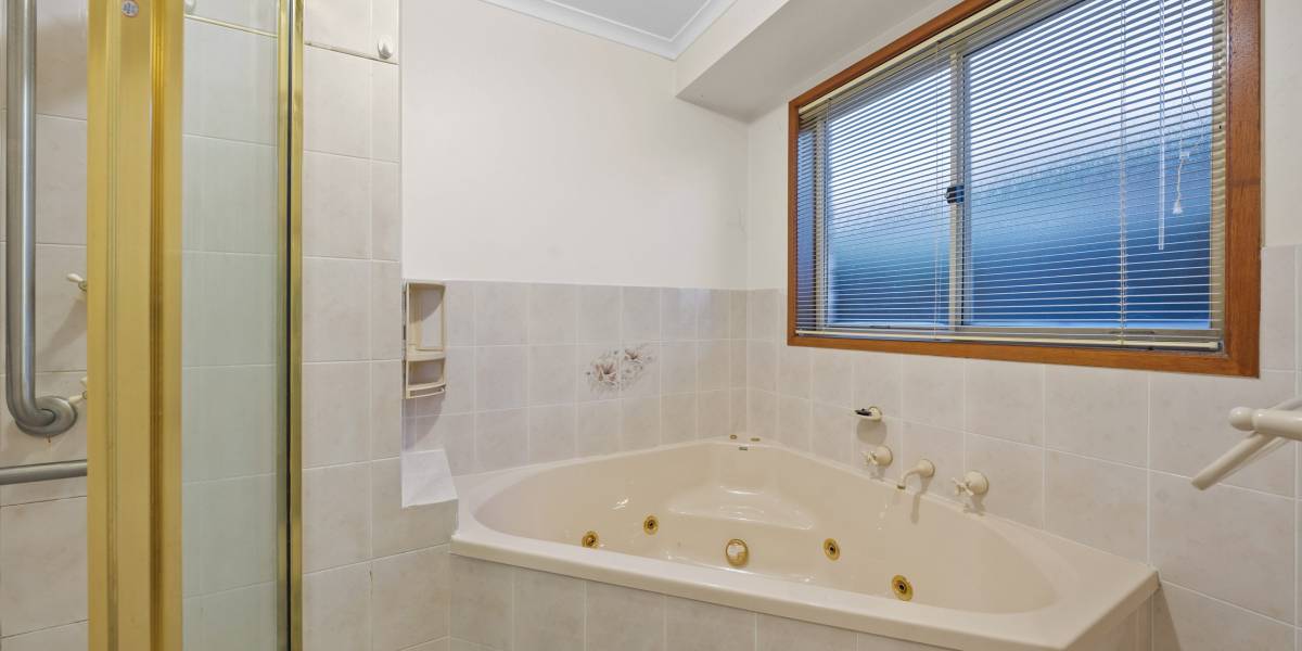 9 Gudgenby Close, PALMERSTON, ACT 2913 AUS