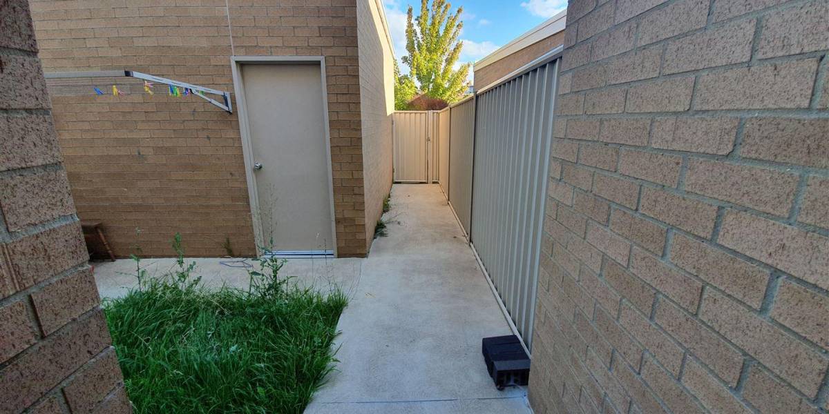 16/35 Clare Burton Crescent, FRANKLIN, ACT 2913 AUS