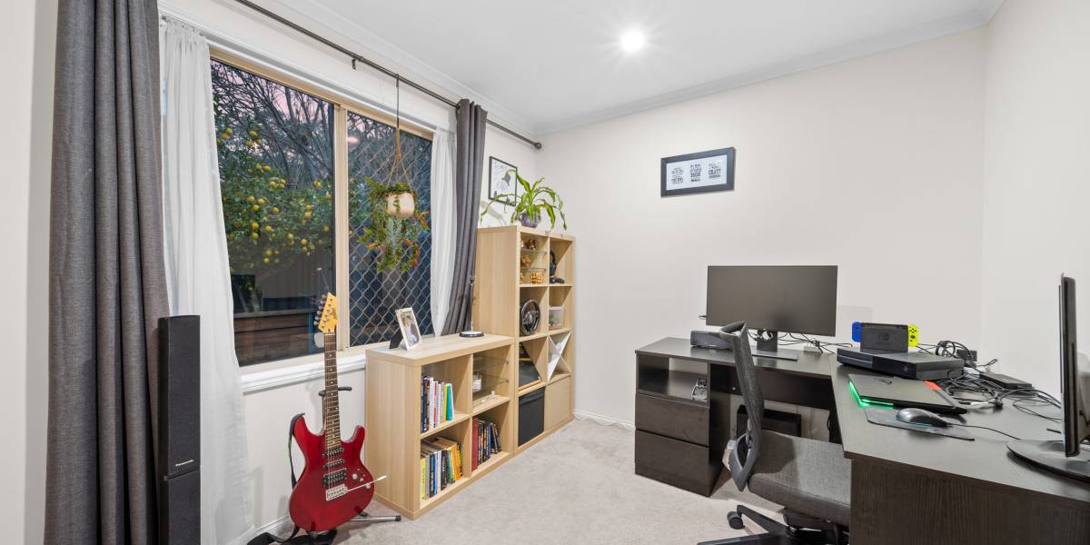 2 Watchorn Close, HOLT, ACT 2615 AUS