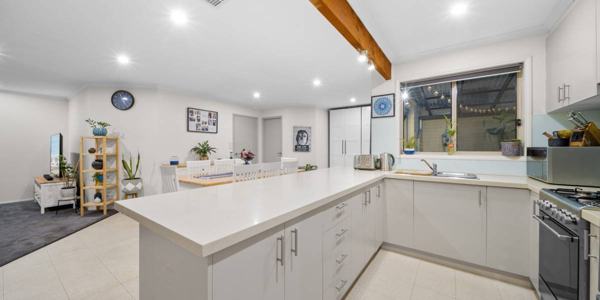 2 Watchorn Close, HOLT, ACT 2615 AUS