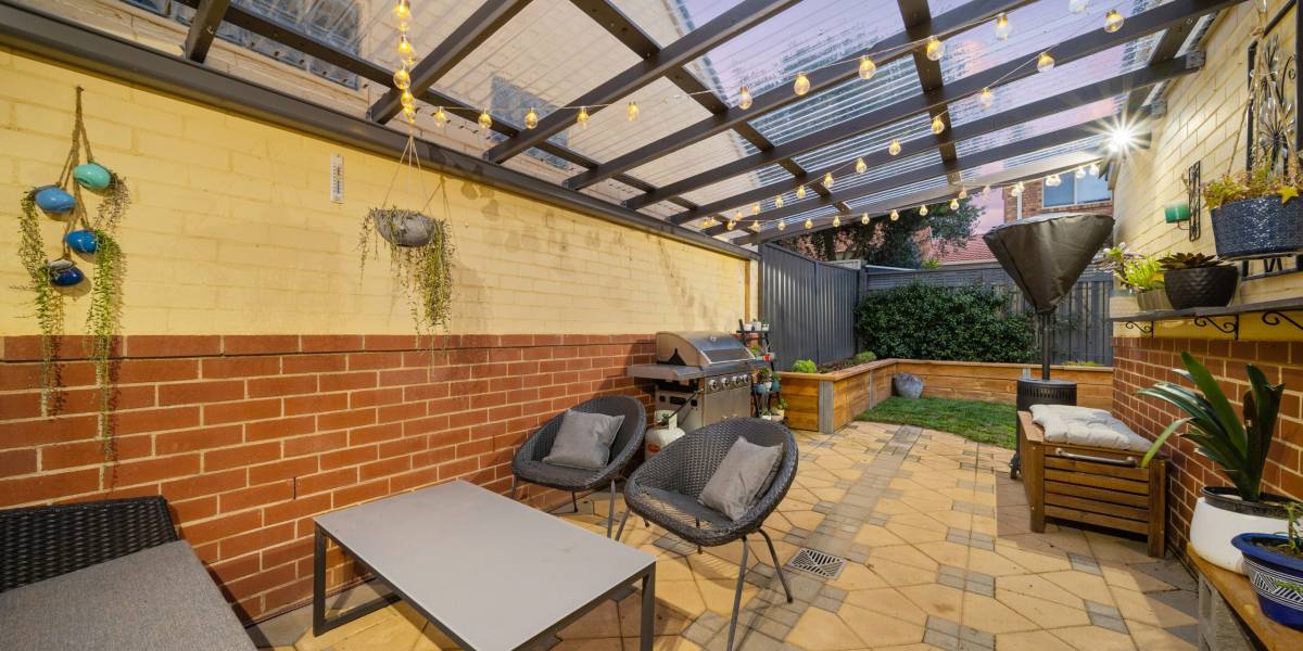 2 Watchorn Close, HOLT, ACT 2615 AUS