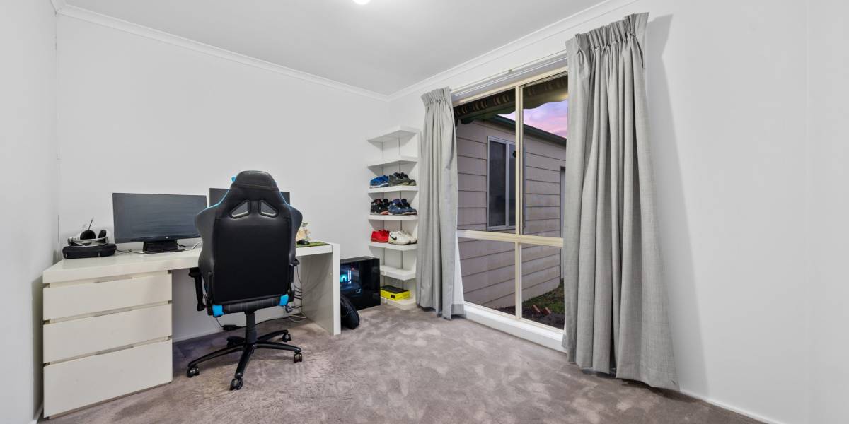 76 Keverstone Circuit, ISABELLA PLAINS, ACT 2905 AUS