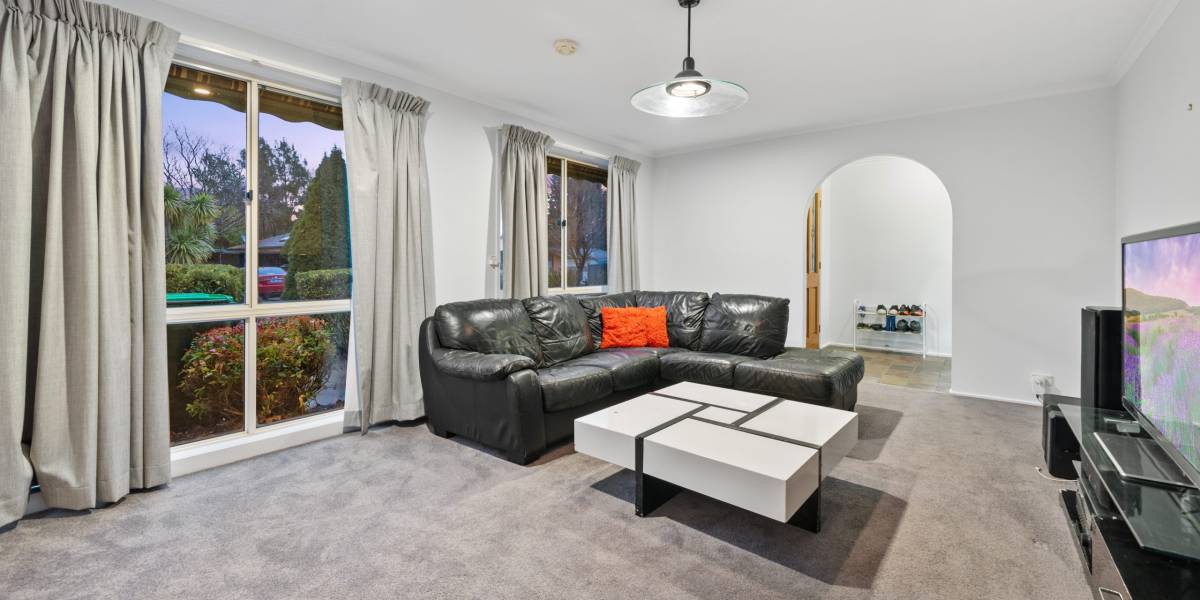 76 Keverstone Circuit, ISABELLA PLAINS, ACT 2905 AUS