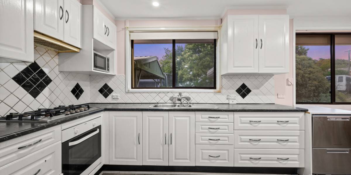 12 Yaldwyn Place, KAMBAH, ACT 2902 AUS