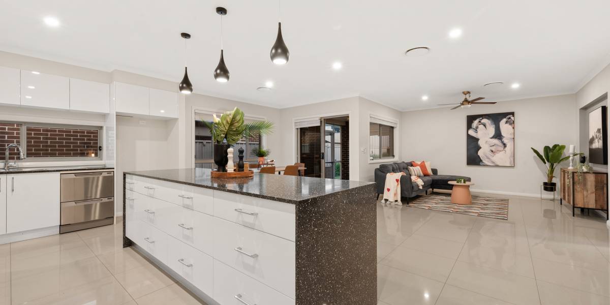 11 Dengate Crescent, MONCRIEFF, ACT 2914 AUS