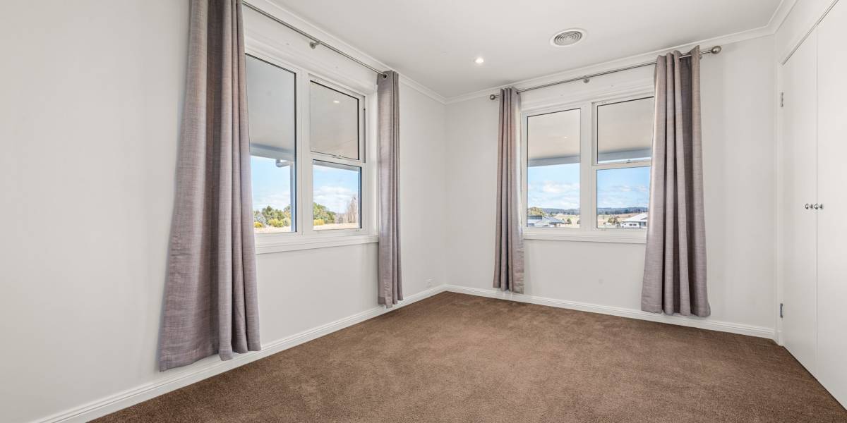 4 Lomandra Street, GUNDAROO, NSW 2620 AUS