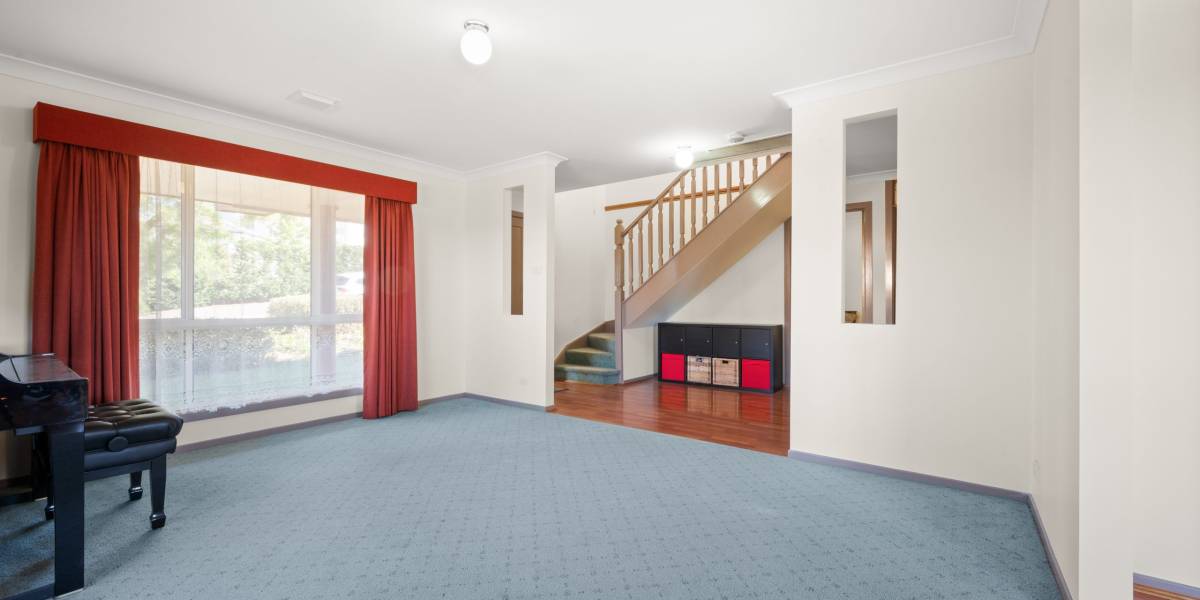 18 Whitfield Circuit, NICHOLLS, ACT 2913 AUS
