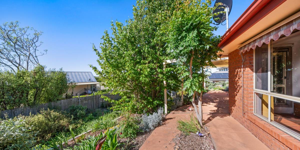18 Whitfield Circuit, NICHOLLS, ACT 2913 AUS