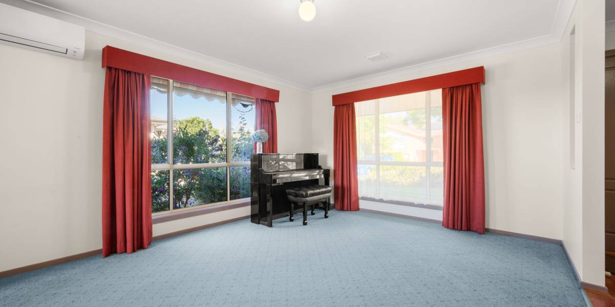 18 Whitfield Circuit, NICHOLLS, ACT 2913 AUS