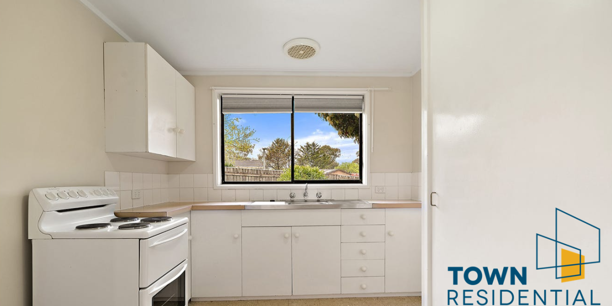 9 Donnison Place, CHARNWOOD, ACT 2615 AUS