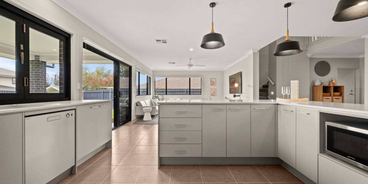30 Alan Watt Crescent, CASEY, ACT 2913 AUS